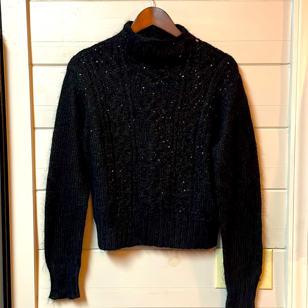 Lauren Ralph Lauren Mohair Wool Blend Sequin Embellished
Cropped Sweater Size L.